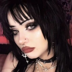 Meet your Posher, Madeleine